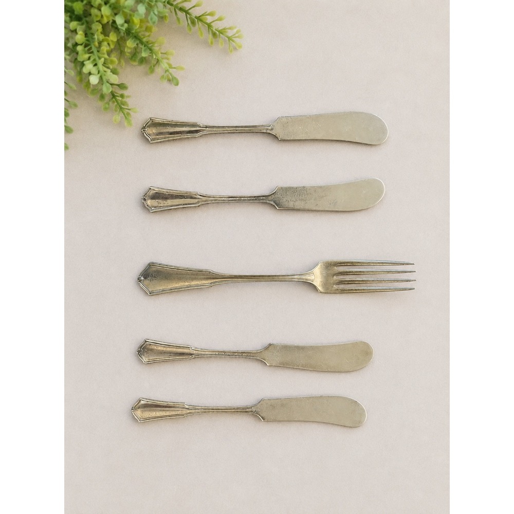 Antique Exeter 1913 Silver Plate Flatware Lot 5 Butter Knives Fork Vintage Set